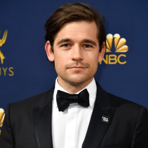 celebrity Jason Ralph
