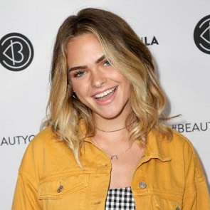 biography Summer Mckeen